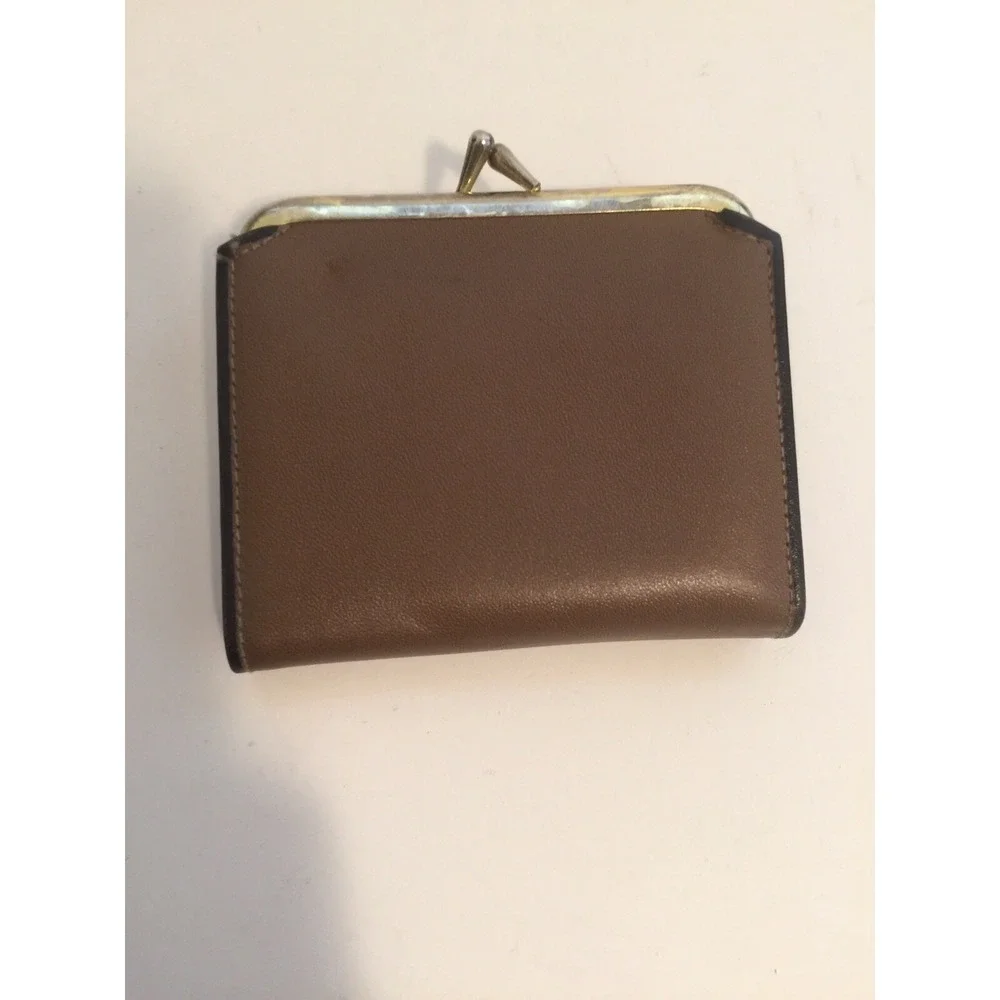Vintage 80's Leather Wallet Taupe Brown Kiss Clasp‎ small Billfold Style